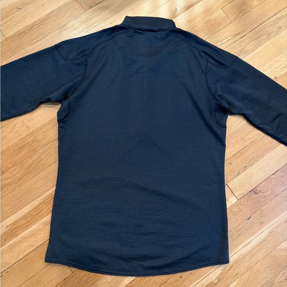 Patagonia Men's Capilene 1/4 Zip Black Zip Pullover - Picture 3 of 4